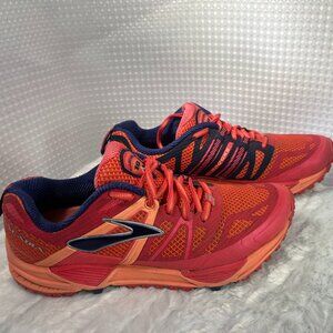 Brooks Cascadia 10 trail running shoes in a red/orange colorway. Size 7.5